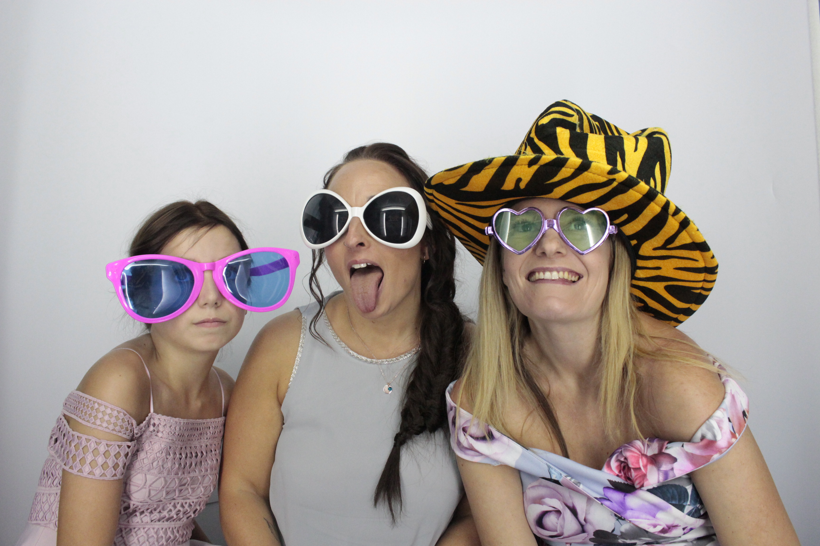 Ollie & Amy's Wedding | View more photos from the event at gallery.myphotoboothexperience.co.uk/u/MyPhotoBoothExperienceLtd/Ollie-Amys-Wedding